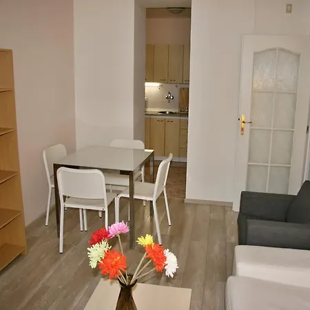 Apartman Ondrejska 118 卡罗维发利